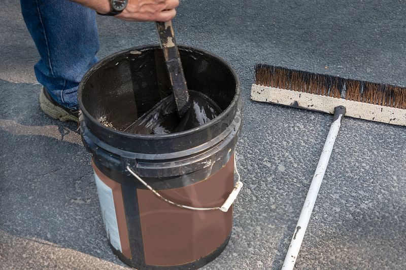 Asphalt Sealcoating in Sarasota, FL