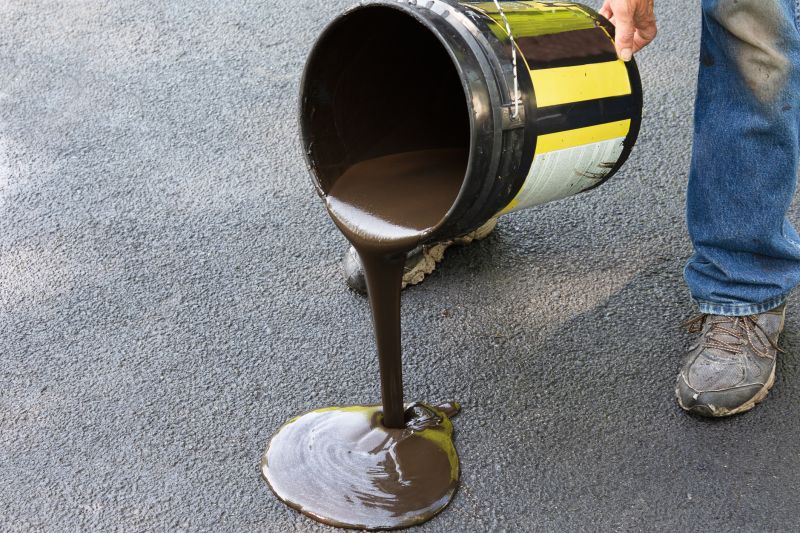 Asphalt Sealcoating in Tampa, FL